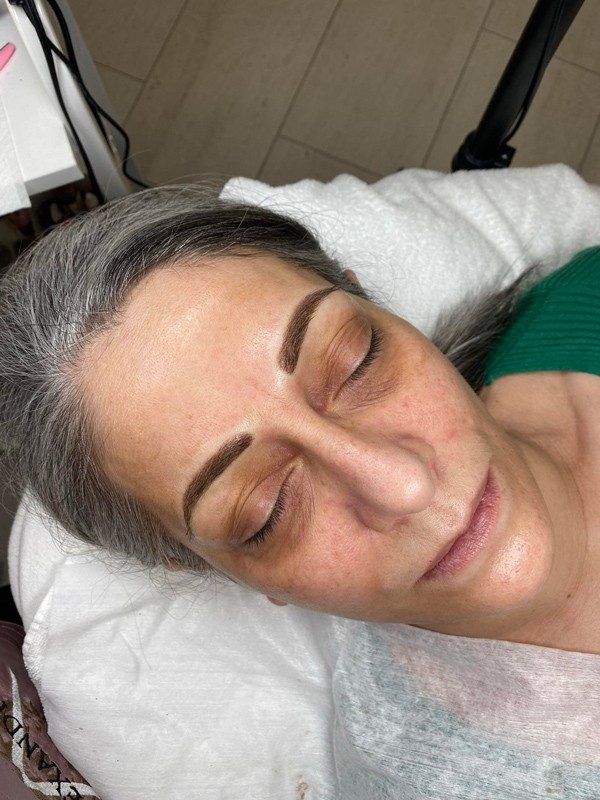 skinbar-kozmetika-elektrokozmetika-alakformalas-dioda-lezeres-kezelesek-dabas-sminktetovalas-55